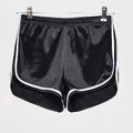 Cropp - Kraťasy s pruhem ve stylu 90. let - Černý