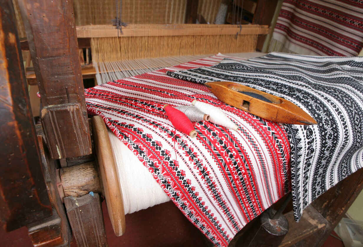 tradiční tkaniny na tkalcovském stavu