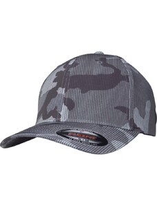 Tmavá maskáčová kšiltovka Flexfit Camo Stripe Cap