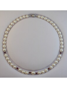 náhrdelník z mořských perel s rubíny a zlatým uzávěrem