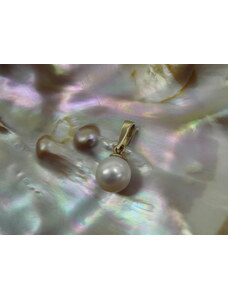 zlatý přívěsek se sladkovodní perlou kulatou 7,5-8 mm