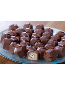 Málkova čokoládovna Nugátová pralinka s lískovým oříškem v mléčné čokoládě