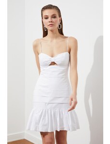 Trendyol Ecru límec Detailní popelín Svatební / Svatební elegantní večerní šaty