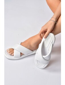 Fox Shoes White Women's Slippers