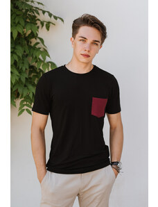 Bambusové tričko Adam černé s krátkým rukávem a bordo kapsičkou