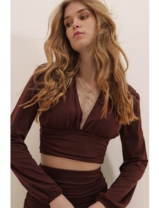 Trend Alaçatı Stili Women's Brown V-Neck Sandy Crop Top With Smocked Front And Waist