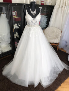 luxusní svatební šaty s tylovou sukní Kelly