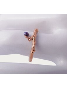 Klára Bílá Jewellery Pozlacený minimalistický prsten Berries dámský ze stříbra s perlou 41 (13,0mm), Barva perly: Bílá
