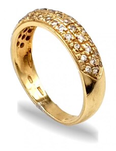 Jednoduchý zlatý prsten posetý řadou zirkonů