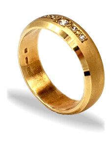 Masivní prsten ze žlutého zlata se zirkony