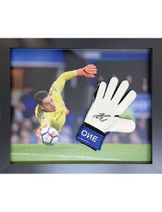 Legendy zarámovaná rukavice Manchester City FC Ederson Signed Glove (Framed) TM-00448