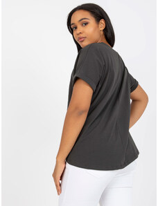 Fashionhunters Khaki tričko plus velikosti s nápisem