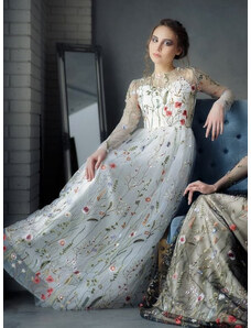 Donna Bridal květované vyšívané šaty s dlouhými rukávy a vlečkou