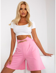 Fashionhunters Růžové bavlněné ležérní šortky s řetízkem