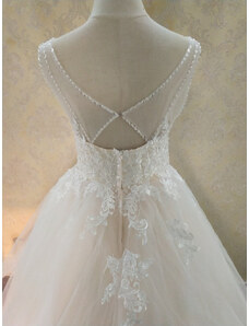 Donna Bridal luxusní svatební šaty s originálními zády a bohatou sukní + SPODNICE ZDARMA