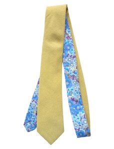 Obleč oblek Hnědo žlutá pánská kravata s květinovým vzorem