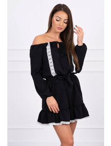 K-Fashion Šaty s otevřenými rameny a krajkou černé