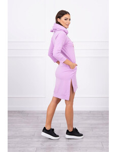 K-Fashion Šaty s delšími zády a barevným potiskem fialové barvy