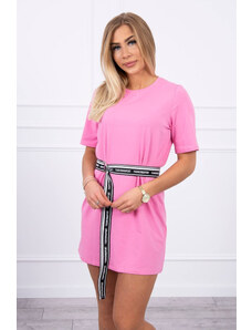 K-Fashion Šaty s ozdobným páskem světle růžové