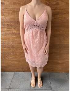 Světle růžové krajkové midi šaty