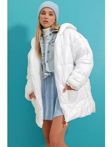 Trend Alaçatı Stili Dámské Bílá Kapuce Vnější Kapsa Puffer Módní Oversize Down Coat