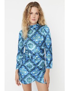 Trendyol modré vzorované saténové tkané šaty