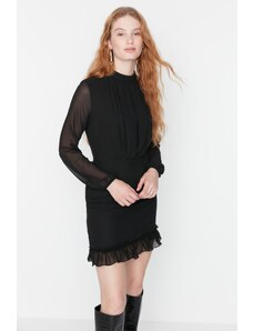 Trendyol černé mini vypasované šifonové tkané šaty s podšívkou