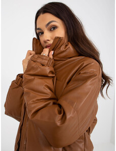 Fashionhunters Světle hnědá péřová bunda z umělé kůže bez kapuce