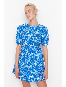 Trendyol modré květinové mini tkané šaty s otevřením pasu zpět detail