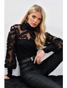 Cool & sexy dámská černá halenka s tylovými rukávy a volánkovým doplňkem BK894