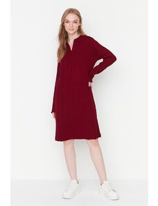Trendyol Claret Red Rivet pletené šaty s pleteným límcem Detailní