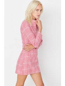 Trendyol růžové tkané šaty se zipem a kapsou s detailním tvídem