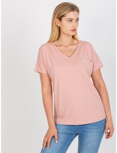 Fashionhunters Prašně růžové tričko plus velikosti s výstřihem do V