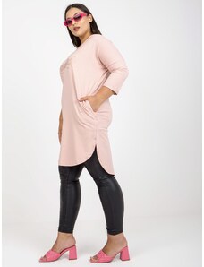 Fashionhunters Světle růžová bavlněná tunika větší velikosti s kapsami