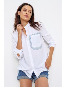 Trend Alaçatı Stili Women's White Open Back Asymmetrical Cut Woven Shirt