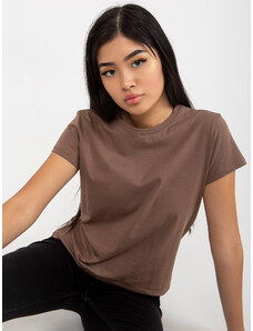 Fashionhunters Broskvově hnědé tričko se základním výstřihem
