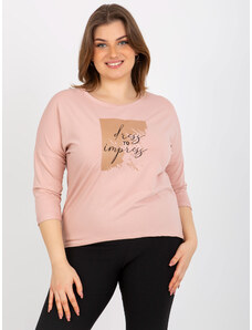Fashionhunters Světle růžové tričko plus size s potiskem a nápisem