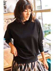 Olalook Women's Black Crewneck Skirt With A Slit Basic Sweatshirt