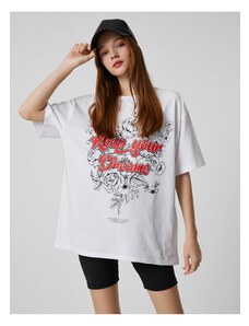 Koton Oversized T-Shirt with a slogan printed, short sleeves and a crew neck.