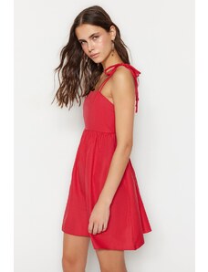 Trendyol červené áčkové tkané šaty na ramínka