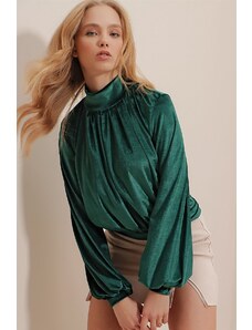 Trend Alaçatı Stili Women's Emerald Green High Neck Gathered Front Velvet Blouse