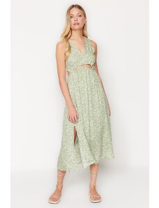 Trendyol zelené květinové vystřižené detaily viskózové maxi tkané šaty