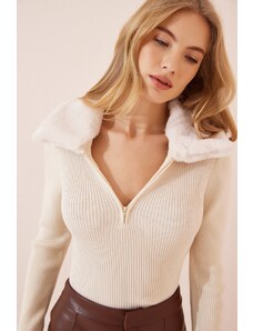 Happiness İstanbul Women's Cream Faux Fur Collar Knitwear Sweater