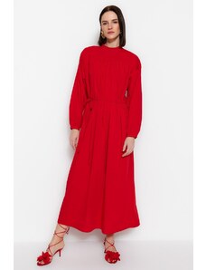 Trendyol Red Belted Sbírané detailní tkané šaty se širokým střihem