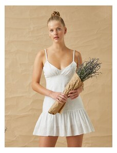 Koton Strappy Mini šaty s texturou V-Neck Cotton Lined