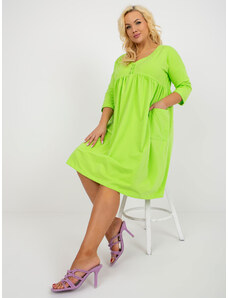 Fashionhunters Limetkově zelené šaty plus size basic s knoflíky u výstřihu