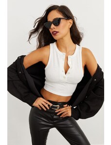 Cool & Sexy Women's Ecru Front Buttoned Sleeveless Crop Blouse KY79