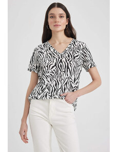 DEFACTO Traditional Regular Fit V Neck Zebra Patterned Short Sleeve T-Shirt
