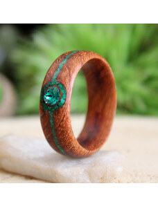 Woodlife Dřevěný prsten s krystalem Swarovski a Malachitem