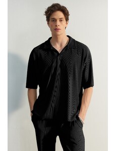 Trendyol Limited Edition Black Oversize/Wide Fit Textured Anti-Wrinkle Polo Neck T-Shirt